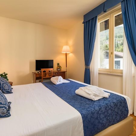 Hotel Galeazzi Гардоне-Рив'єра Екстер'єр фото
